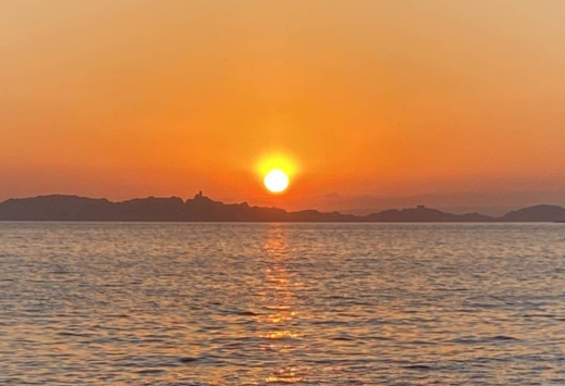 Sunset dinner cruise in Brittany